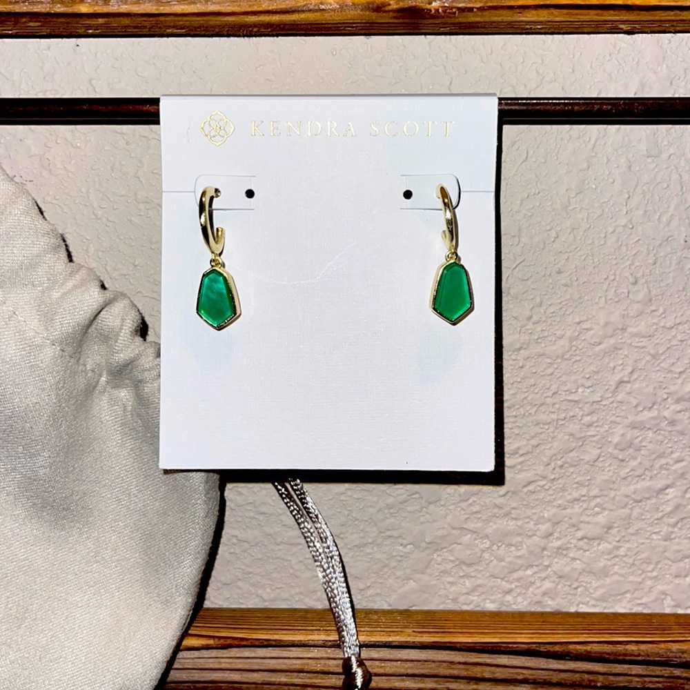 Kendra Scott Clove Huggie Earrings Gold & Green